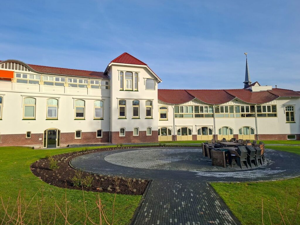 Een nieuw dak op een oud paleis